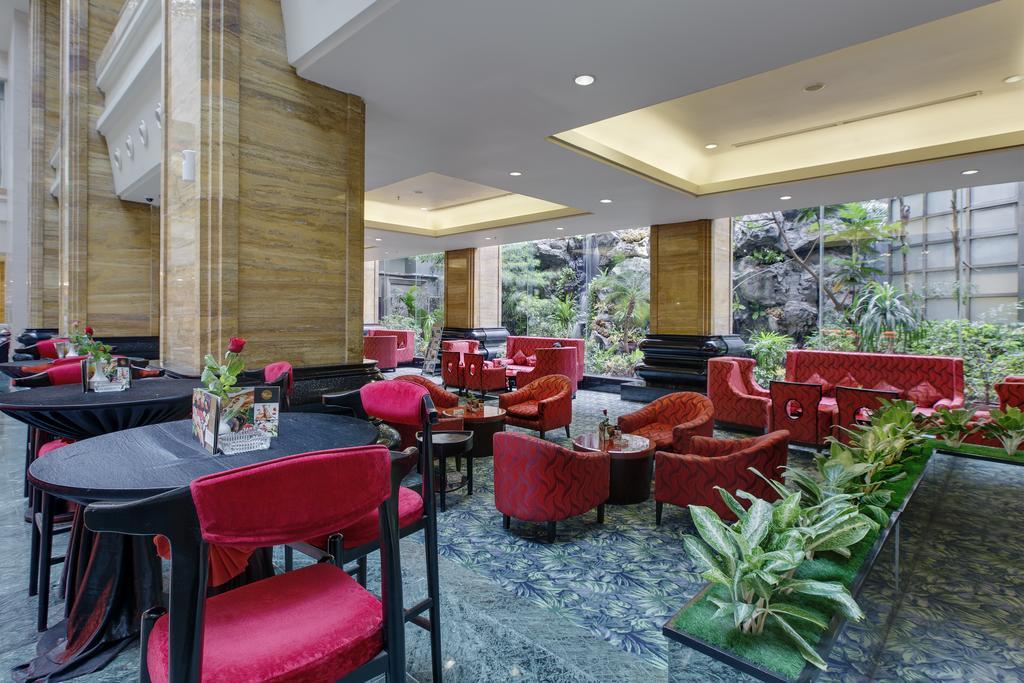 โรงแรม&ศูนย์รวมความบันเทิงนากาเวิร์ล พนมเปญ ภายนอก รูปภาพ